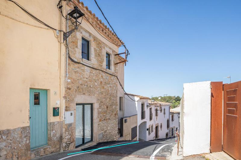 Casa Alegria Costa Brava - BY EMERALD STAY - image 27