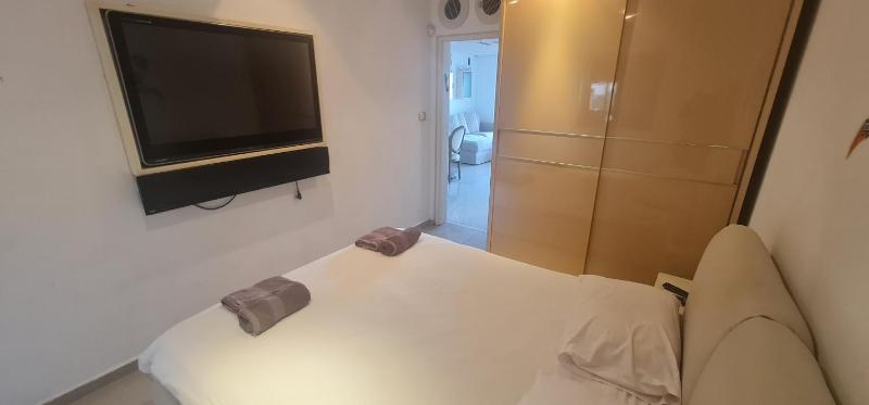 2 bedroom apartment with private pool- By AMDAR HOLIDAY APARTMENTS - image 11