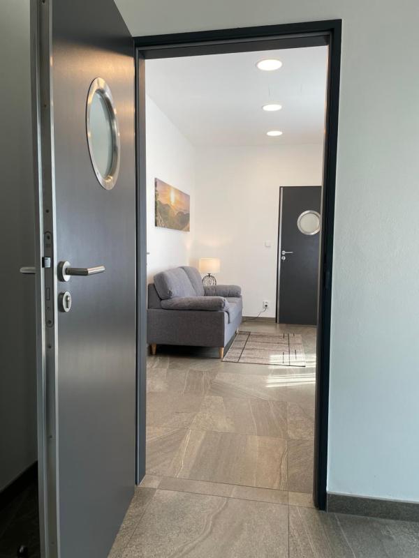Standard Twin Room image 1