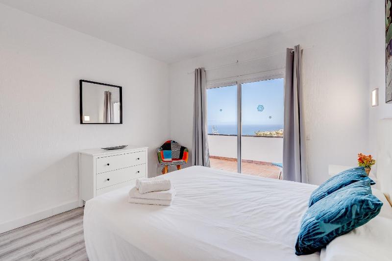Bright and modern apt in Costa Adeje - image 21