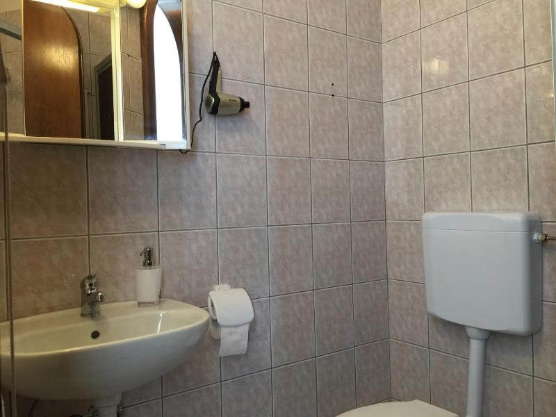 Double Room with Street View image 2
