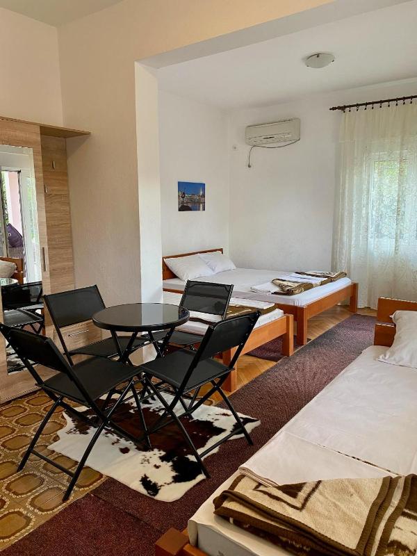 Apartment - Ground Floor image 4