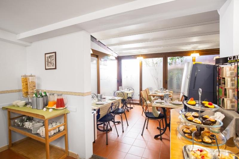 Hotel Piazza Di Spagna - image 8
