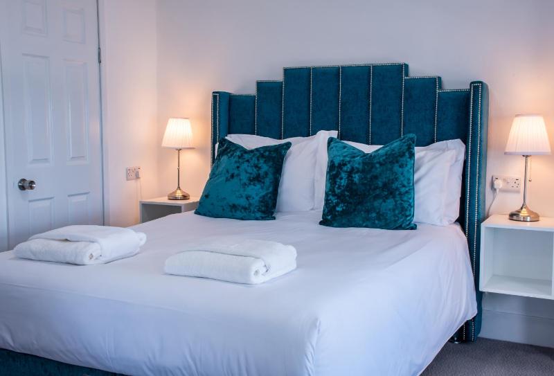 Deluxe Suite with Sea View image 1