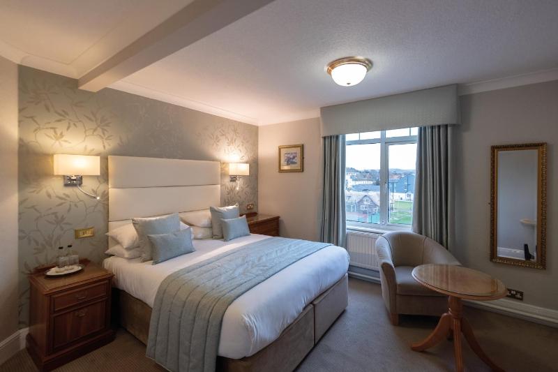   Double Room with Inland View  image 1