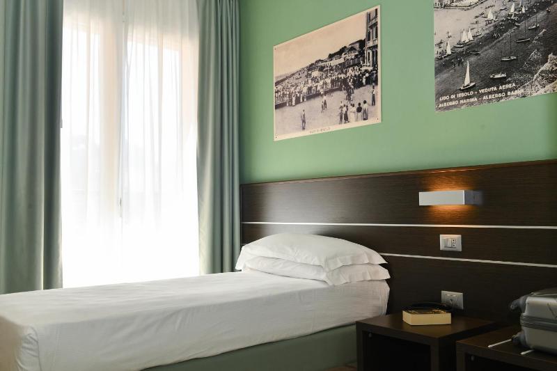 Hotel Vienna - image 6