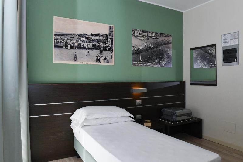 Hotel Vienna - image 10