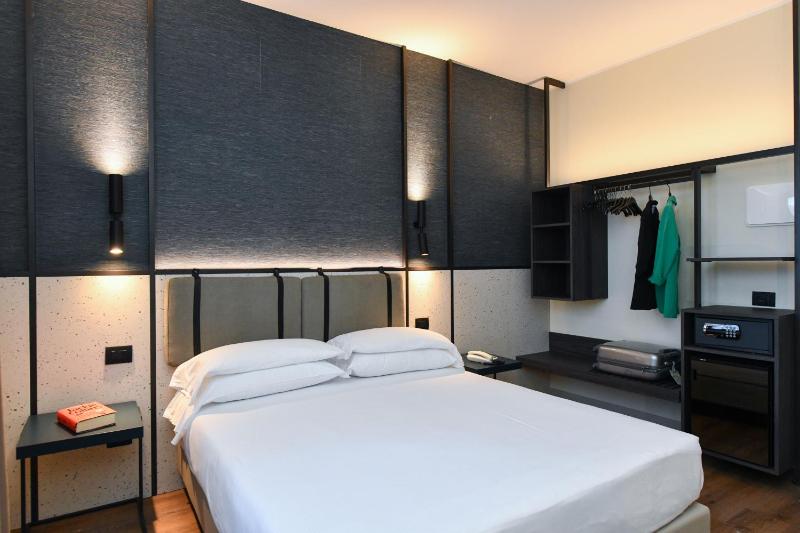 Hotel Eden - image 12