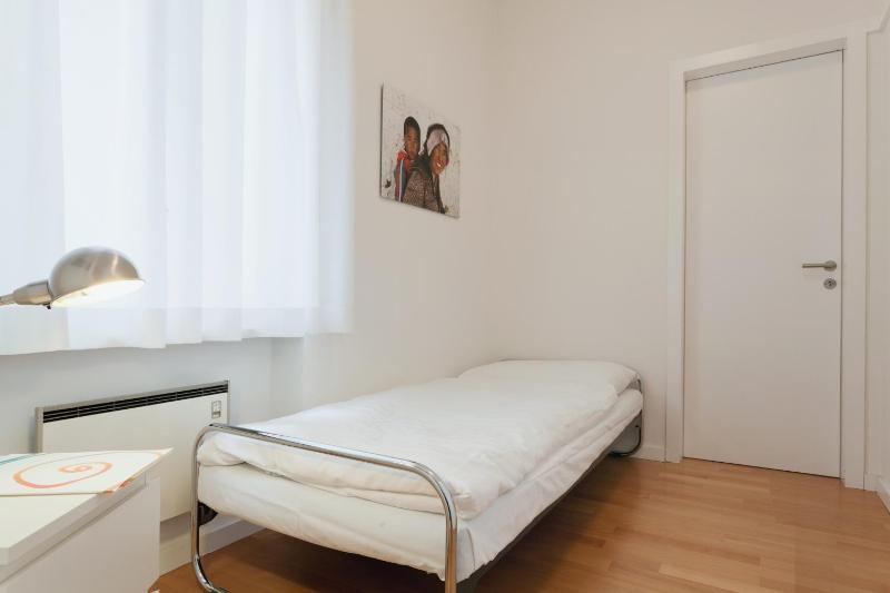 Economy Single Room with Shared Bathroom - Annex image 4