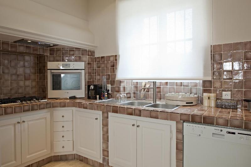 Three-Bedroom Villa image 2