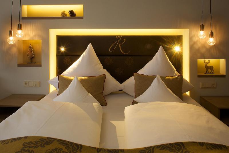TurmSuite Deluxe Junior Suite image 4