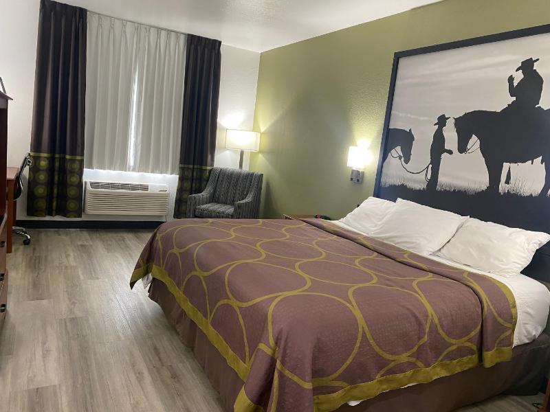 King Room - Non-Smoking image 3