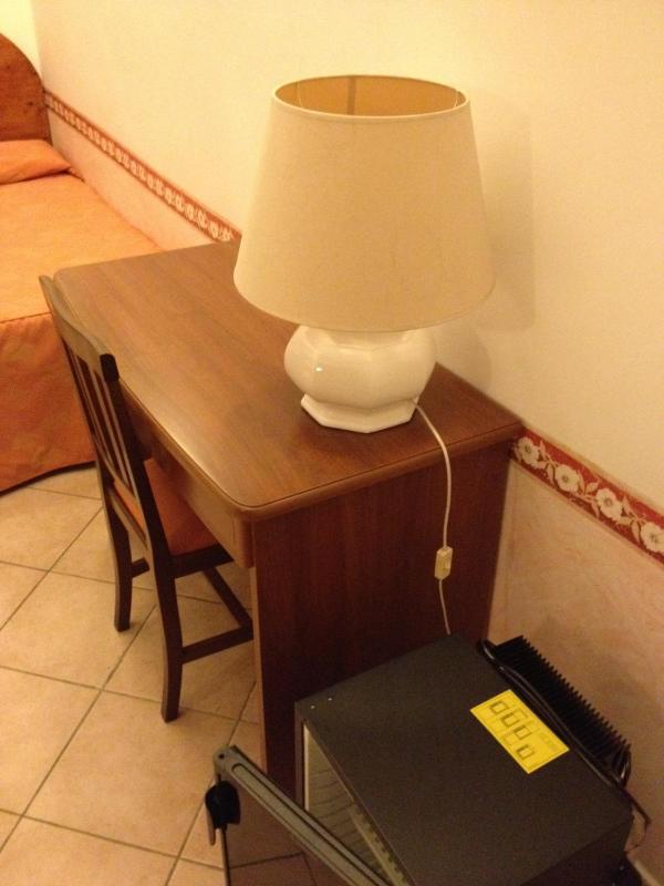 Single Room image 4