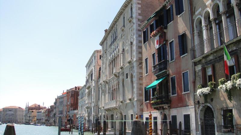 Junior Suite with Grand Canal View image 2