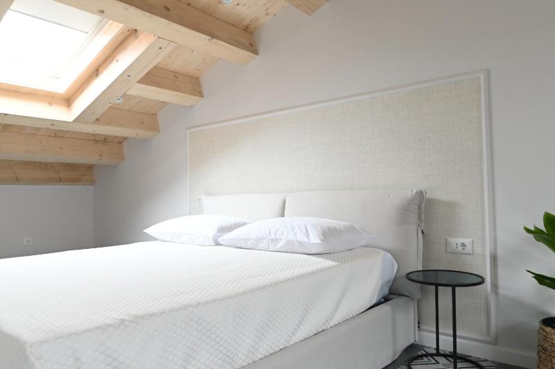 Superior King Suite image 2