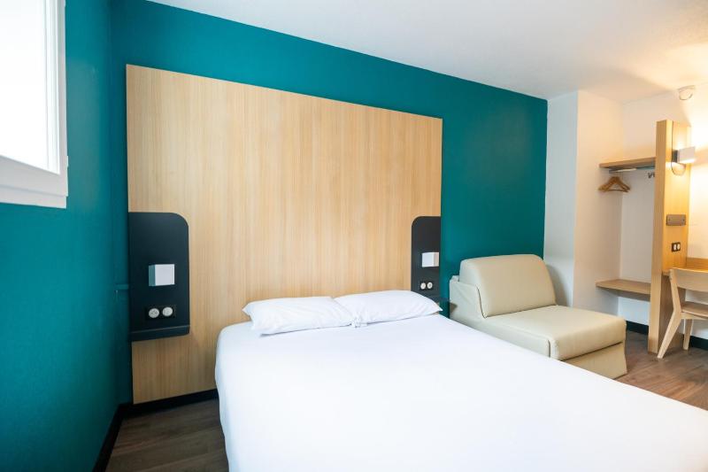 Double Room - Disability Access image 2