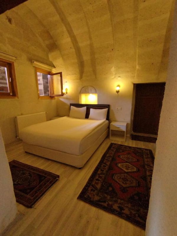 Deluxe Suite image 3