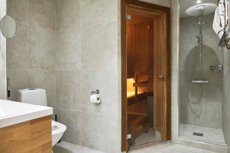 Superior Twin Room with Sauna image 2