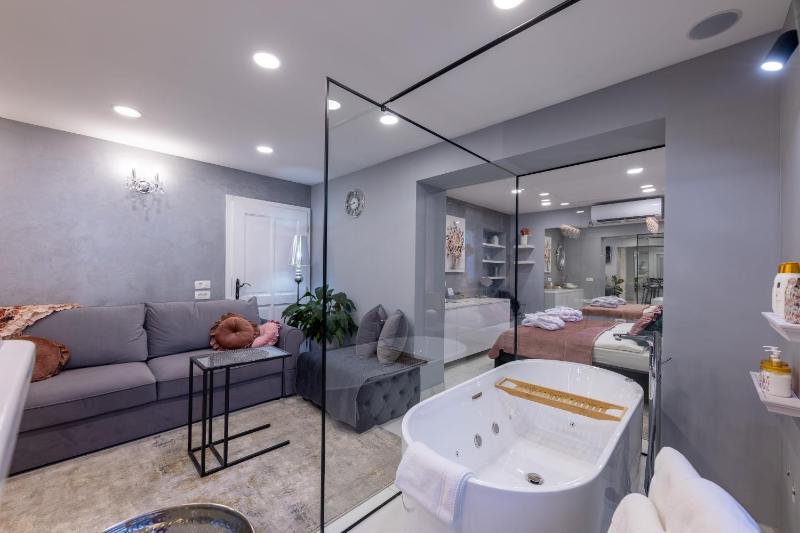 MM Rooms - image 3
