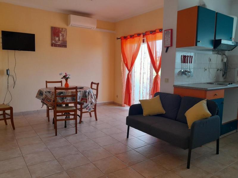 One-Bedroom Apartment with Pool View image 1