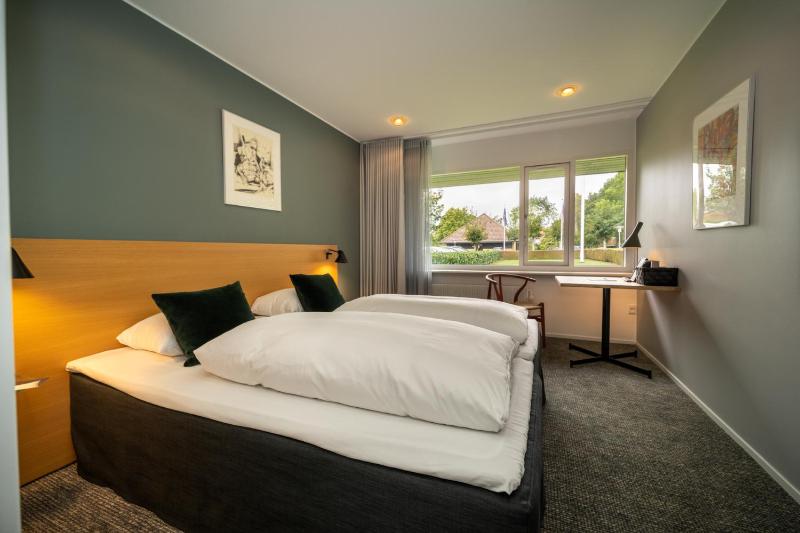 Double or Twin Room image 1