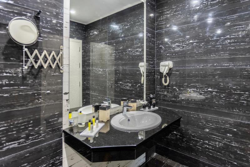 Premium Room with Balcony - Free Aquapark Access image 3