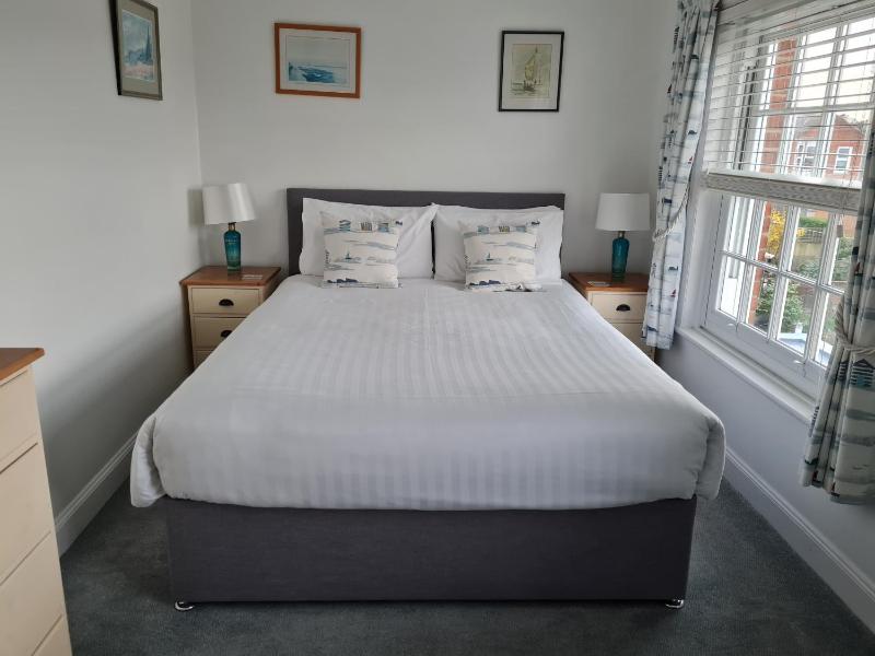 Deluxe Double Room image 1