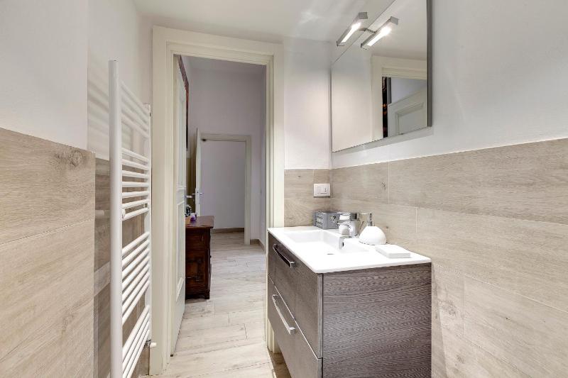 Baldovini Apartment by Mamo Florence - image 14