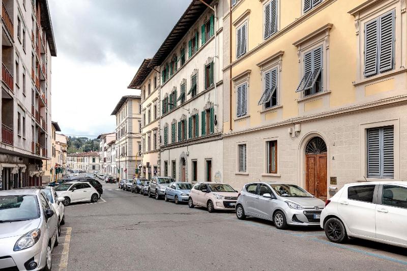 Baldovini Apartment by Mamo Florence - image 7