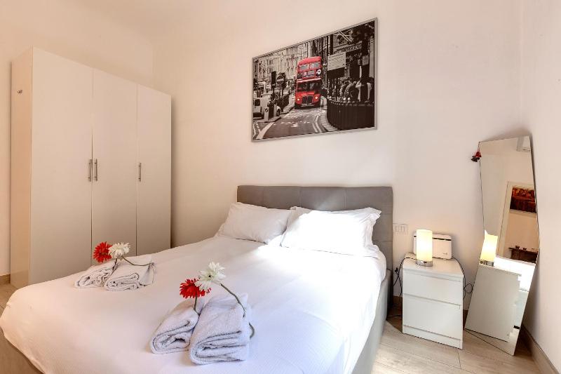 Baldovini Apartment by Mamo Florence - image 11