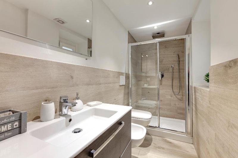 Baldovini Apartment by Mamo Florence - image 15