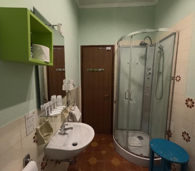 Small Double Room image 2