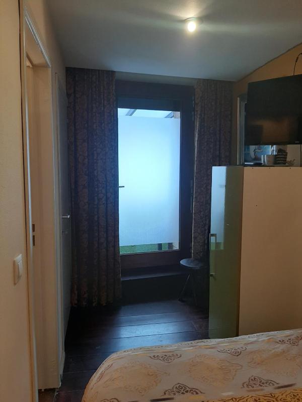 Single Room image 2