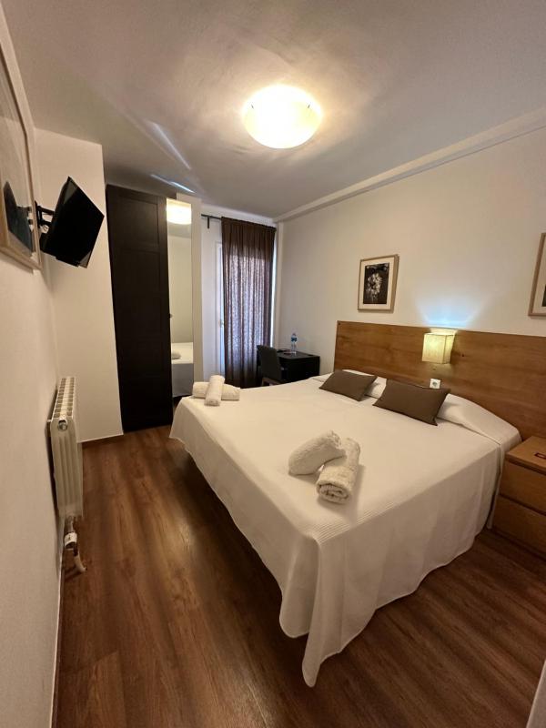 Hostal Alogar - image 8