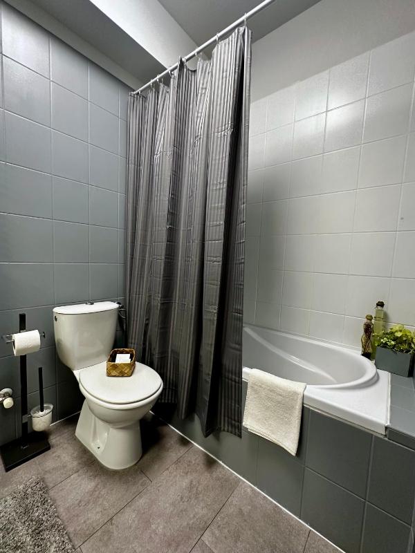 Leda Apartments - image 13