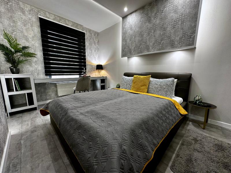 Leda Apartments - image 1