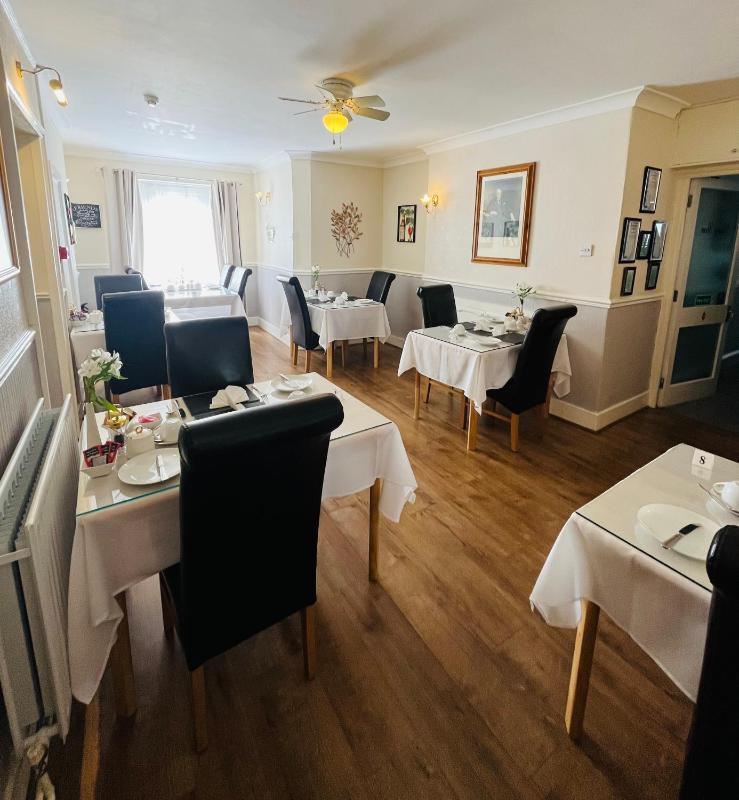 Crowndale Torquay - Exclusively for Adults - image 8