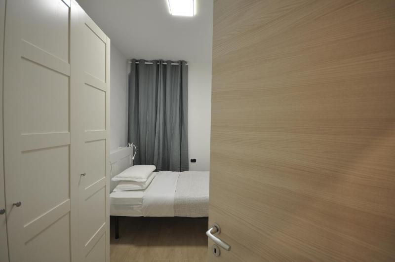 H2ome Lagaccio 4 camere 2 bagni vicino Stazione Principe - image 46