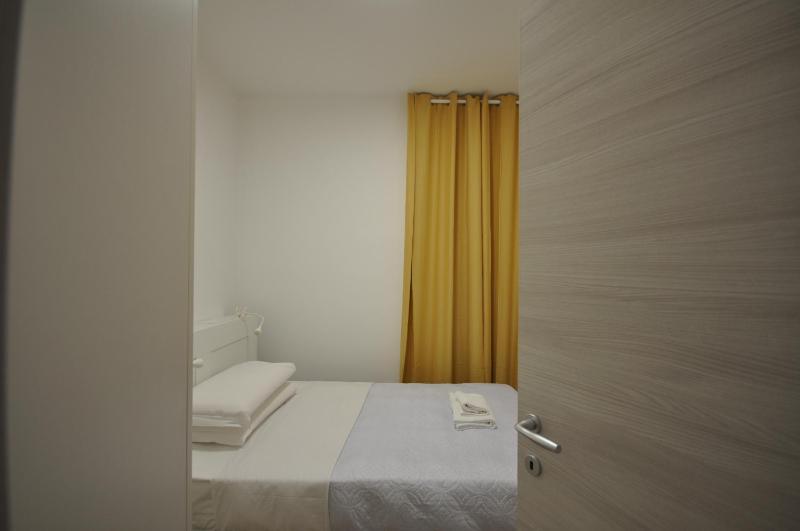 H2ome Lagaccio 4 camere 2 bagni vicino Stazione Principe - image 25