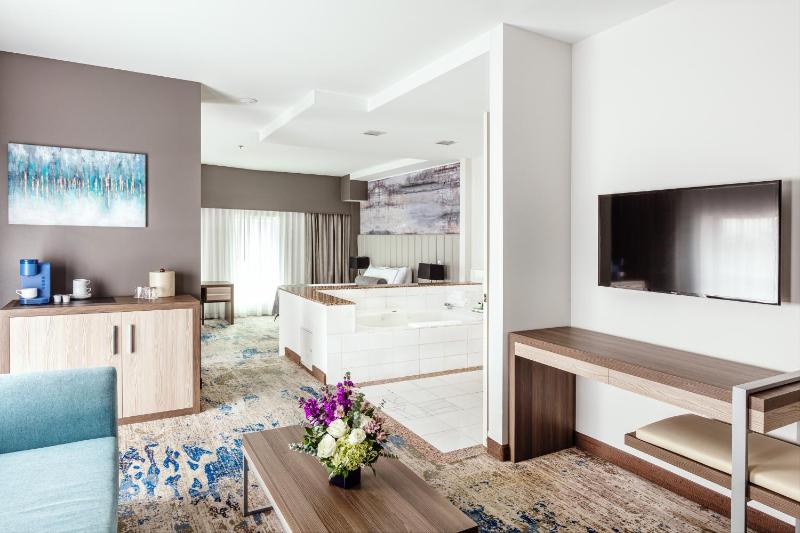Atheneum Suite Hotel - image 2