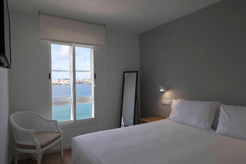 Apartment with Balcony image 3