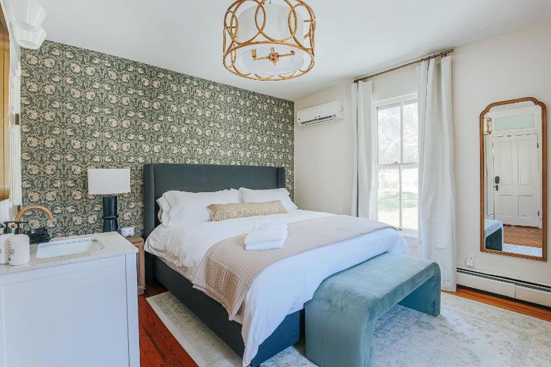 Superior King Room image 1