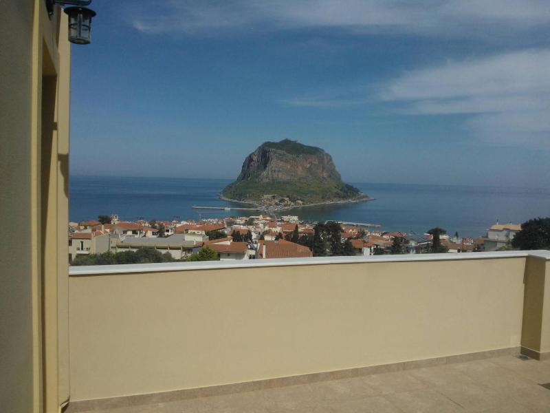 Deluxe Suite with Sea View image 1