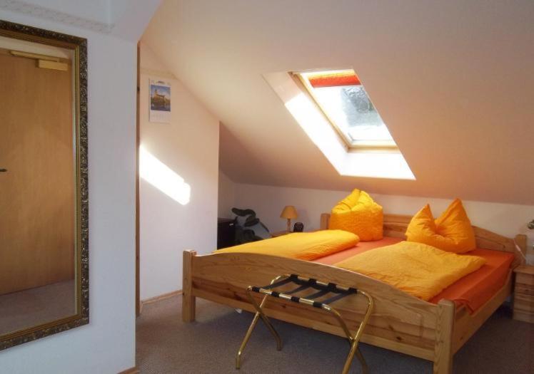 Double Room image 4