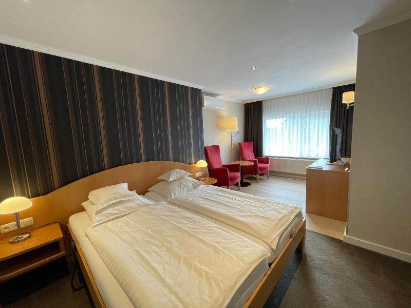 Deluxe Double Room image 1