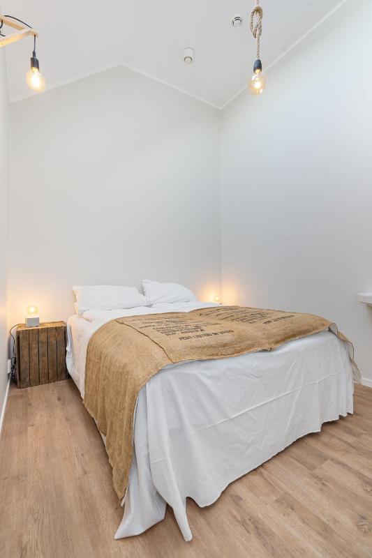 Studio Apartment with Sea View image 4