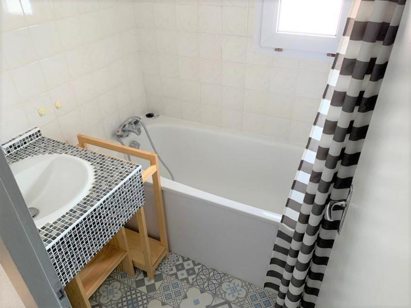 Holiday Home (2 adults) image 2