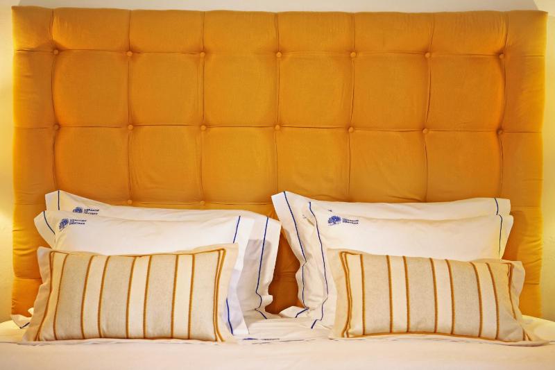 Double or Twin Room image 4