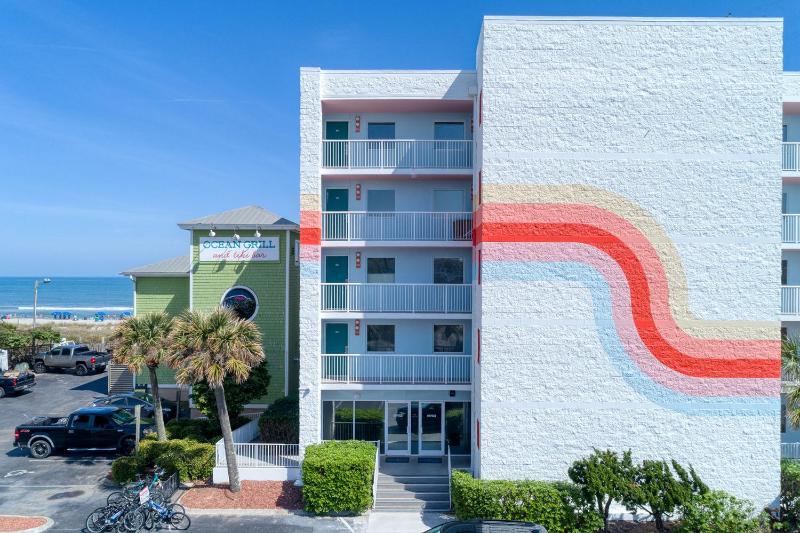 Golden Sands Carolina Beach Oceanfront Tapestry by Hilton - image 42