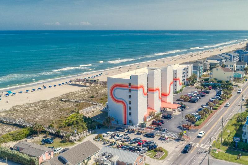 Golden Sands Carolina Beach Oceanfront Tapestry by Hilton - image 47